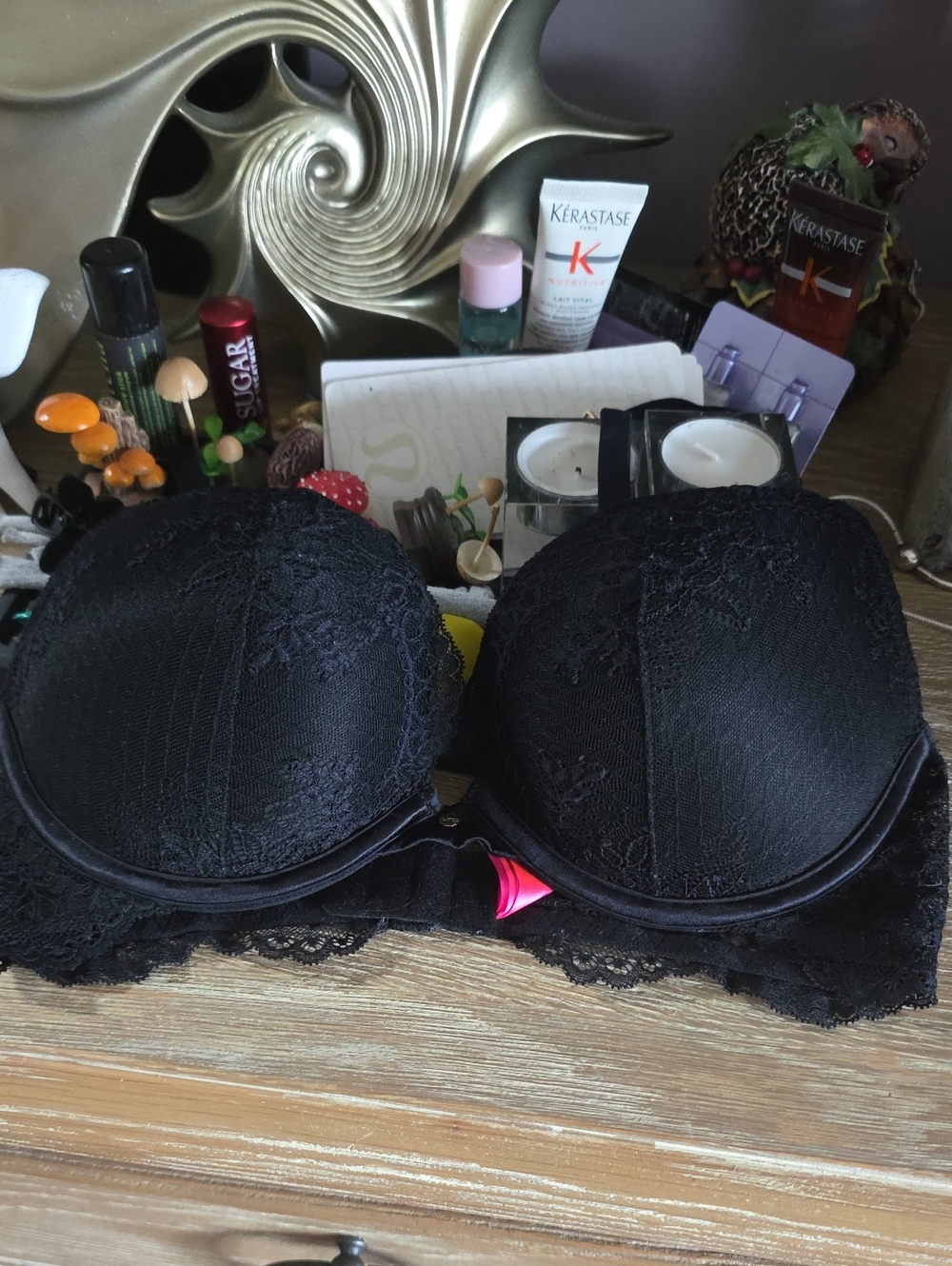 La SENZA Black Lace Strapless Bra with Pink Center Detail